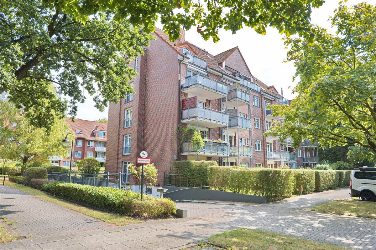 Immobilienangebot - Norderstedt - Haus_Wohnung - Zentrale 2 Zi. Wohnung mit TG-Stellplatz in Norderstedt