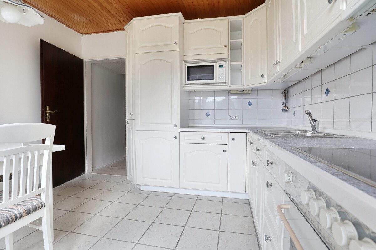 Immobilienangebot - Kisdorf - Haus_Wohnung - Zweifamilienhaus auf großzügigem Grundstück – Ihr Sanierungsprojekt mit viel Potenzial in Kisdorf