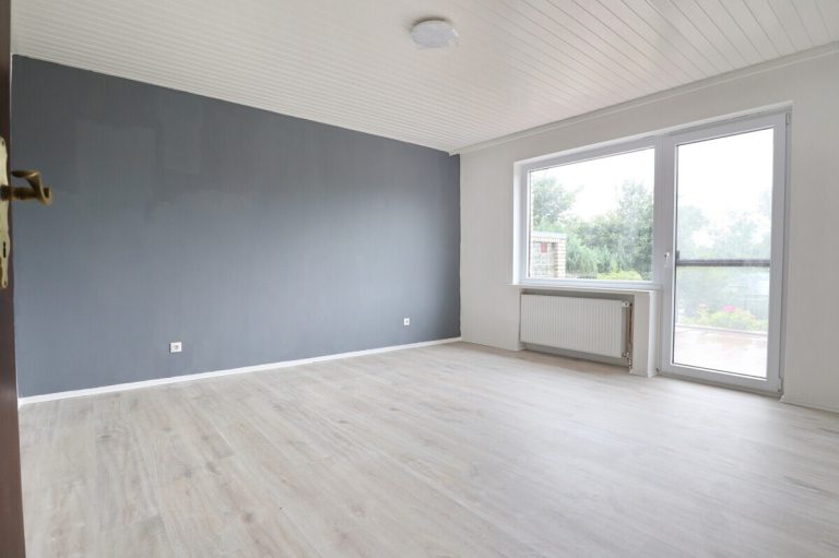 Immobilienangebot - Kisdorf - Haus_Wohnung - Zweifamilienhaus auf großzügigem Grundstück – Ihr Sanierungsprojekt mit viel Potenzial in Kisdorf