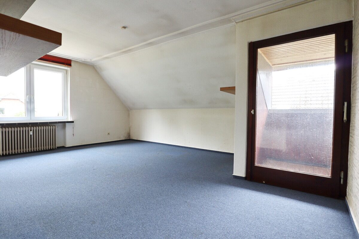 Immobilienangebot - Kisdorf - Haus_Wohnung - Zweifamilienhaus auf großzügigem Grundstück – Ihr Sanierungsprojekt mit viel Potenzial in Kisdorf