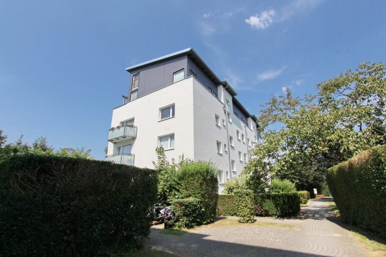 Immobilienangebot - Hamburg - Haus_Wohnung - Kapitalanlage: Vermietete 3-Zimmer Wohnung, energetisch modernisiert in Hamburg-Bramfeld