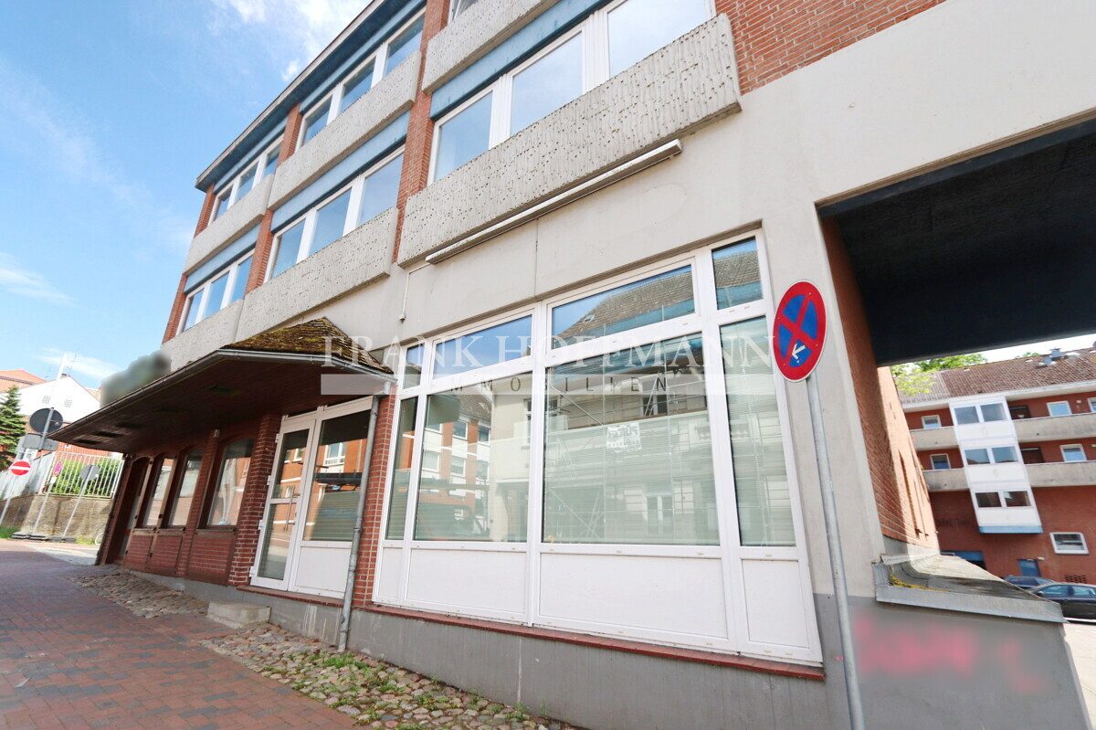 V11379-2 Außenansicht 2 Immobilienangebot - Ratzeburg - Alle - Attraktive gewerbliche Teileigentumseinheit mit langfristig vermieteter Praxisfläche in Ratzeburg