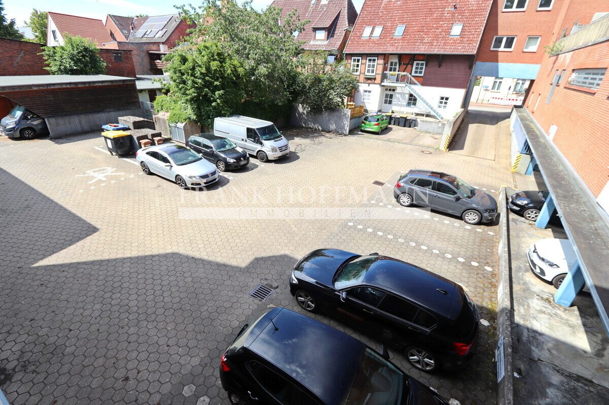 V11379 Parkplatz 1.1 Immobilienangebot - Ratzeburg - Alle - Attraktive gewerbliche Teileigentumseinheit mit langfristig vermieteter Praxisfläche in Ratzeburg