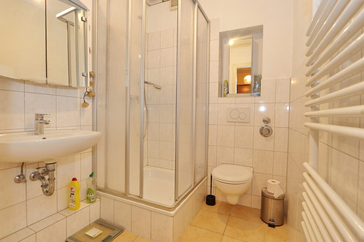 Badezimmer Immobilienangebot - Hamburg - Haus_Wohnung - Ruhig gelegene 3-Zimmer-Wohnung nahe der Osterstraße im Süden von Hamburg Eimsbüttel