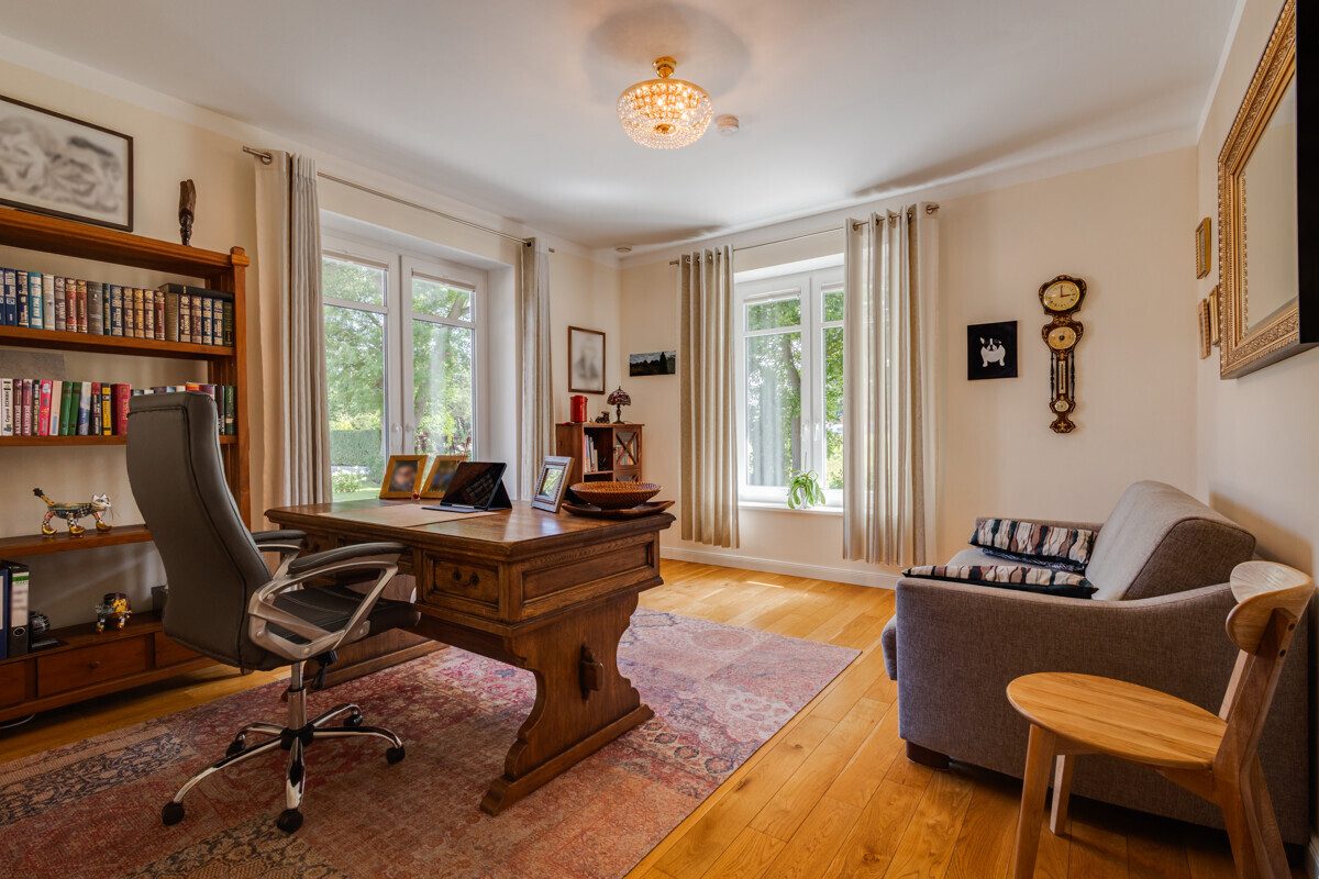 Büro im EG Immobilienangebot - Winsen - Haus_Wohnung - Winsen - Ein Traumhaus in Feldrandlage im Speckgürtel Hamburgs