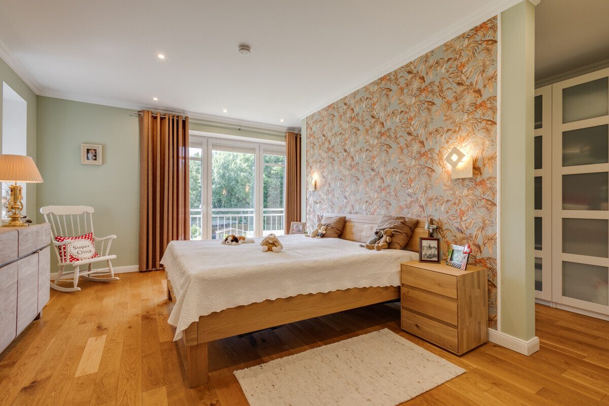 Schlafzimmer Immobilienangebot - Winsen - Haus_Wohnung - Winsen - Ein Traumhaus in Feldrandlage im Speckgürtel Hamburgs