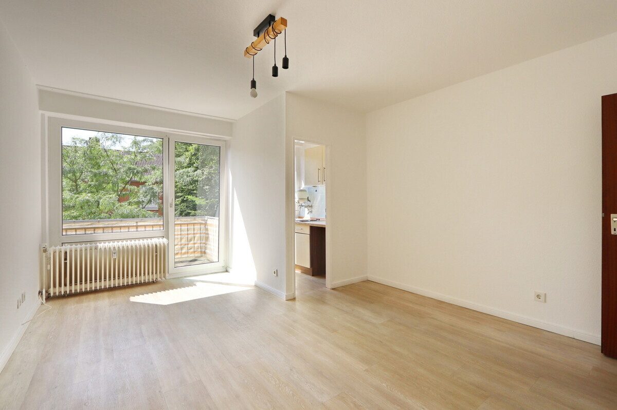 Wohnzimmer Immobilienangebot - Hamburg - Haus_Wohnung - Freie 1,5 Zimmer Wohnung mit TG-Stellplatz in Hamburg-Eidelstedt