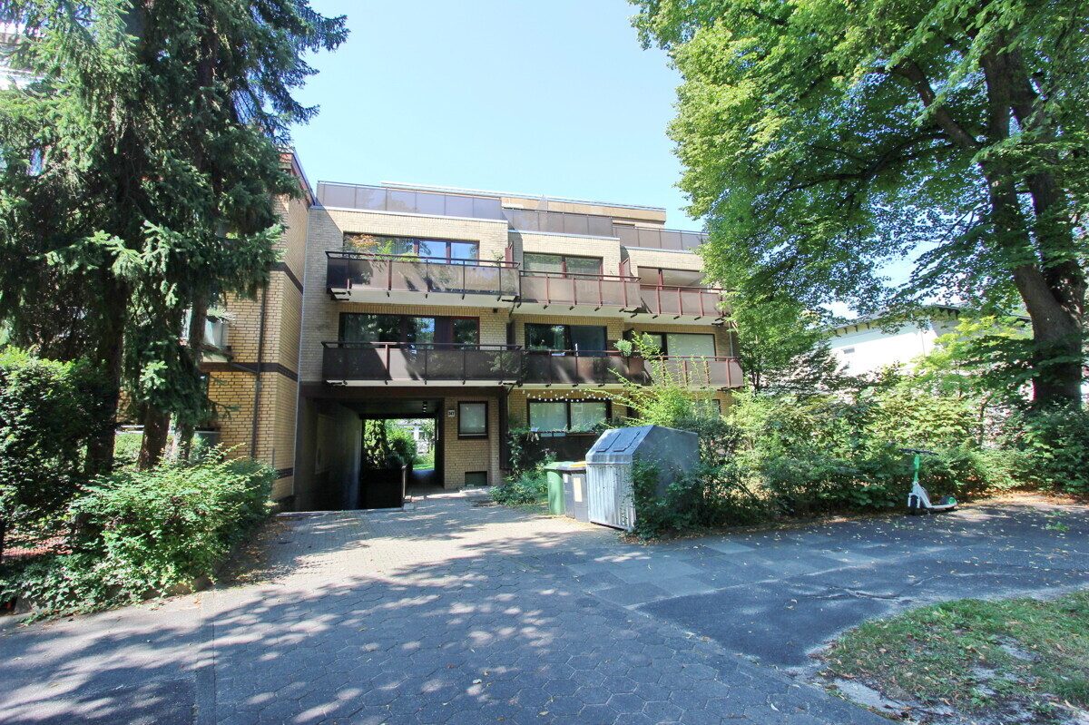 Immobilienangebot - Hamburg - Haus_Wohnung - Großzügige 3-Zimmer-Wohnung mit TG-Stellplatz & Alsternähe im grünen Hamburg-Alsterdorf
