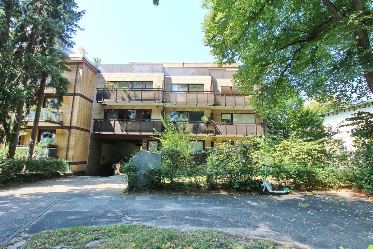 Immobilienangebot - Hamburg - Haus_Wohnung - Großzügige 3-Zimmer-Wohnung mit TG-Stellplatz & Alsternähe im grünen Hamburg-Alsterdorf