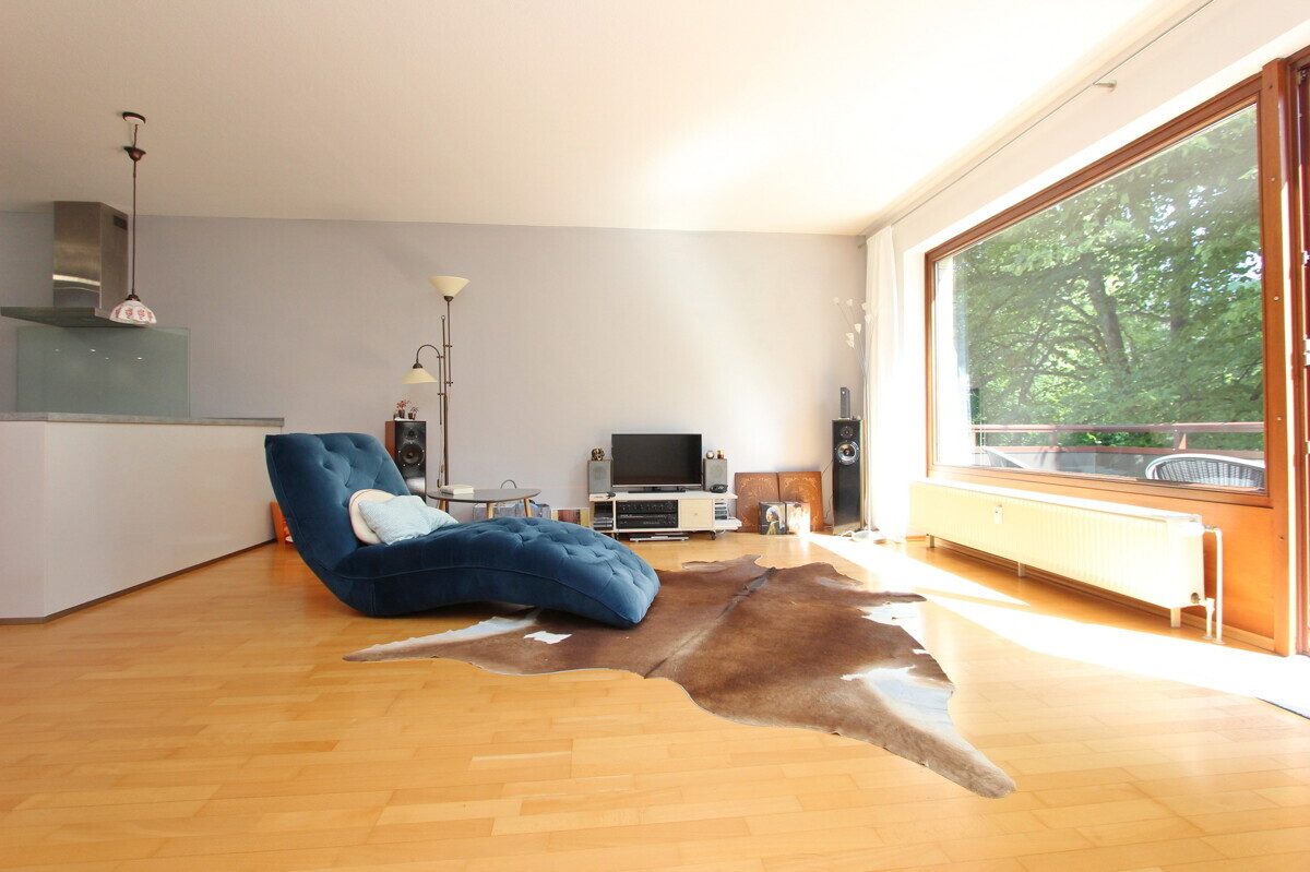 Immobilienangebot - Hamburg - Haus_Wohnung - Großzügige 3-Zimmer-Wohnung mit TG-Stellplatz & Alsternähe im grünen Hamburg-Alsterdorf