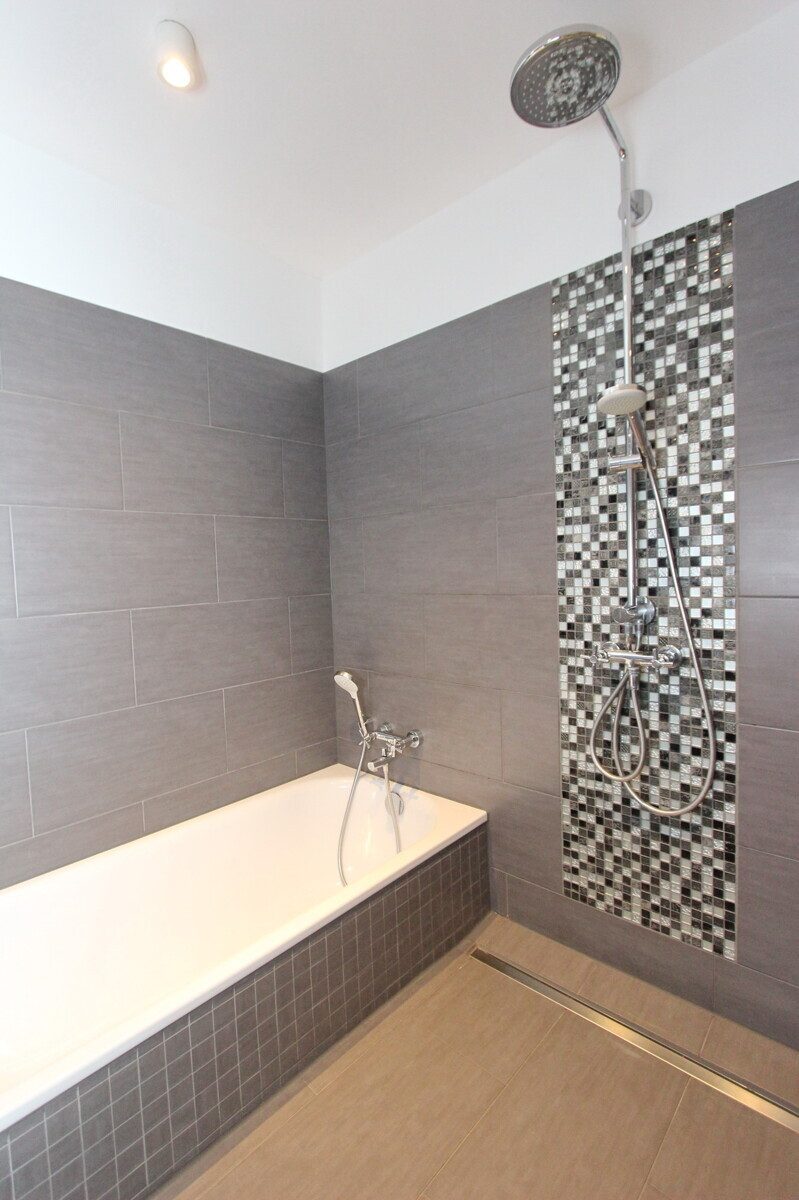 Immobilienangebot - Hamburg - Haus_Wohnung - Großzügige 3-Zimmer-Wohnung mit TG-Stellplatz & Alsternähe im grünen Hamburg-Alsterdorf