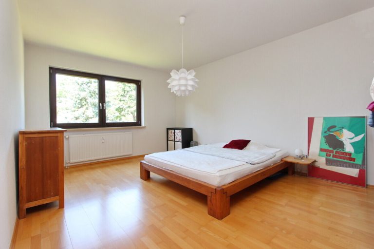Immobilienangebot - Hamburg - Haus_Wohnung - Großzügige 3-Zimmer-Wohnung mit TG-Stellplatz & Alsternähe im grünen Hamburg-Alsterdorf