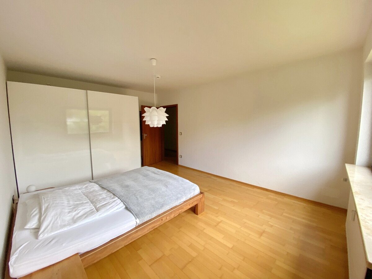 Immobilienangebot - Hamburg - Haus_Wohnung - Großzügige 3-Zimmer-Wohnung mit TG-Stellplatz & Alsternähe im grünen Hamburg-Alsterdorf