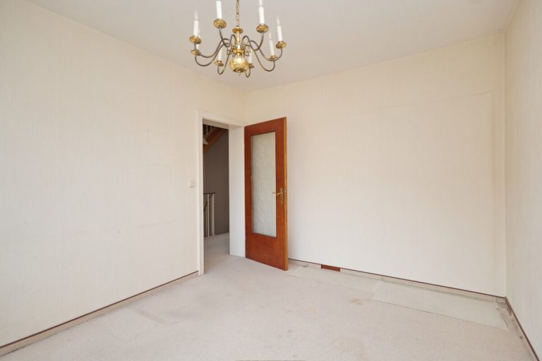 Immobilienangebot - Hamburg - Haus_Wohnung - Platzreiches Endreihenhaus mit 151,86m² Wohn- und Nutzfläche in Hamburg Poppenbüttel