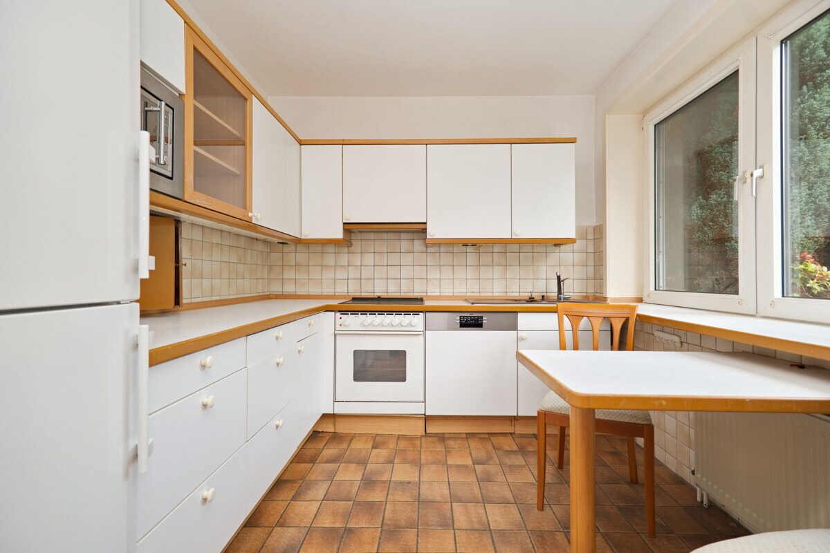 Küche Immobilienangebot - Hamburg - Haus_Wohnung - Platzreiches Endreihenhaus mit 151,86m² Wohn- und Nutzfläche in Hamburg Poppenbüttel