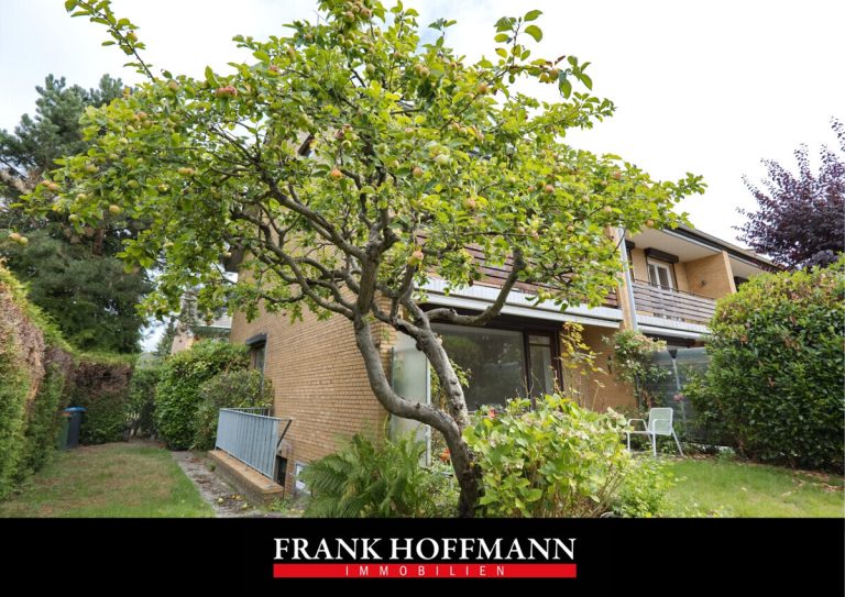 Immobilienangebot - Hamburg - Haus_Wohnung - Platzreiches Endreihenhaus mit 151,86m² Wohn- und Nutzfläche in Hamburg Poppenbüttel
