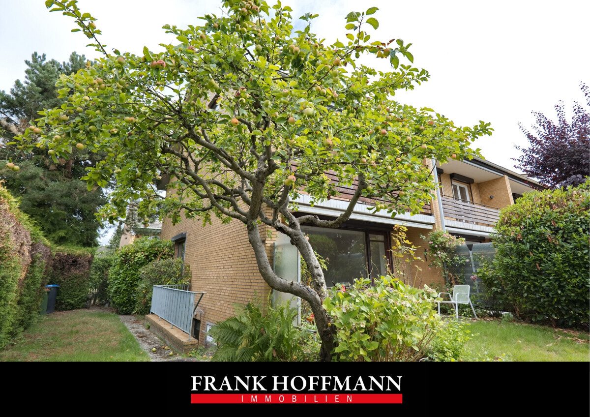 Immobilienangebot - Hamburg - Haus_Wohnung - Platzreiches Endreihenhaus mit 151,86m² Wohn- und Nutzfläche in Hamburg Poppenbüttel