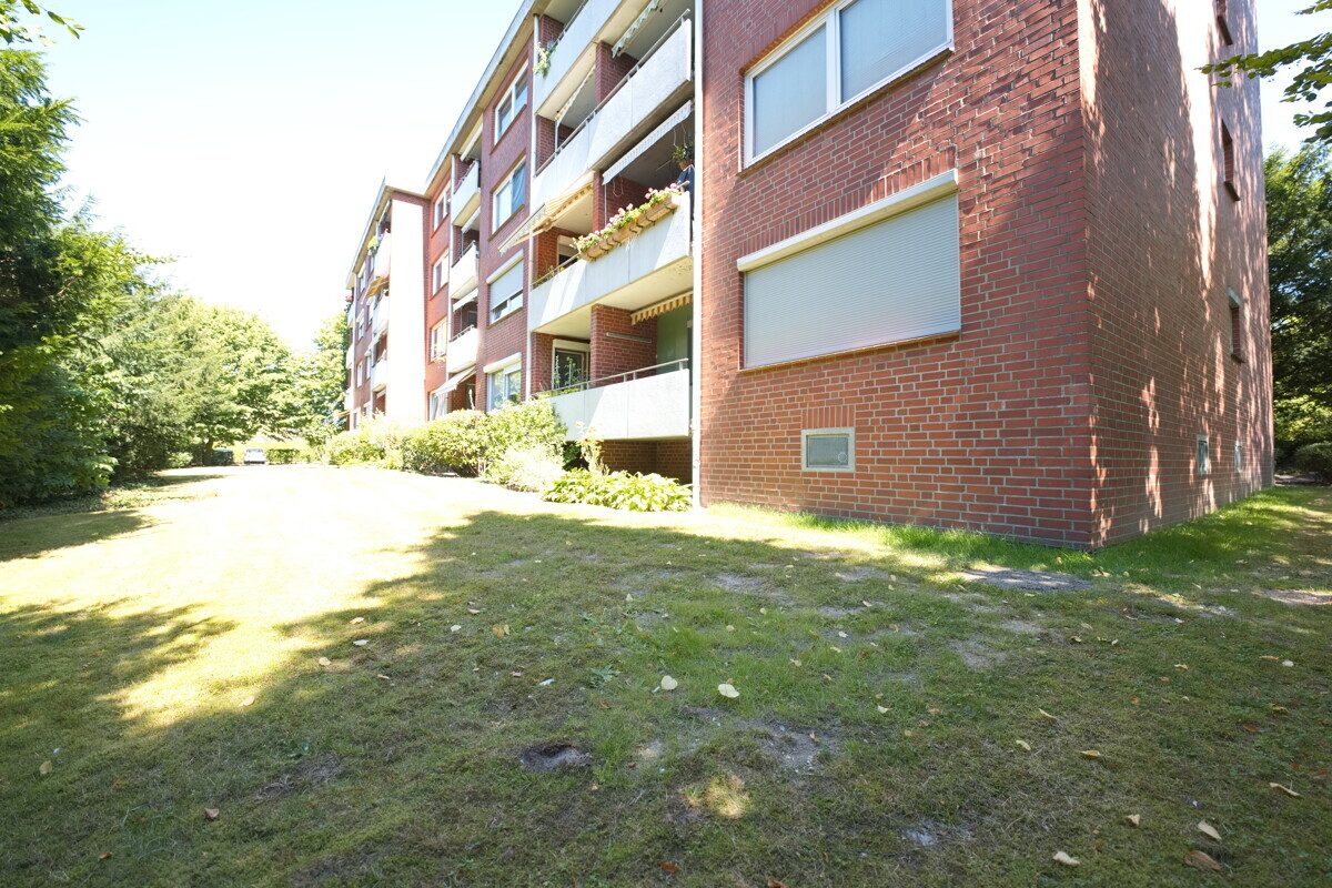 Rückseite Immobilienangebot - Ellerau - Haus_Wohnung - 4-Zi. Wohnung auf Erbpachtgrundstück – ideal für Eigennutzer oder Kapitalanleger in Ellerau