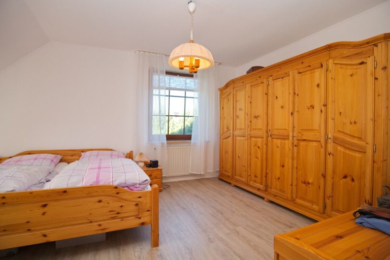 Immobilienangebot - Henstedt-Ulzburg - Haus_Wohnung - Attraktive Doppelhaushälfte mit großzügigem Vollkeller und Garagenstellplatz in Henstedt-Ulzburg