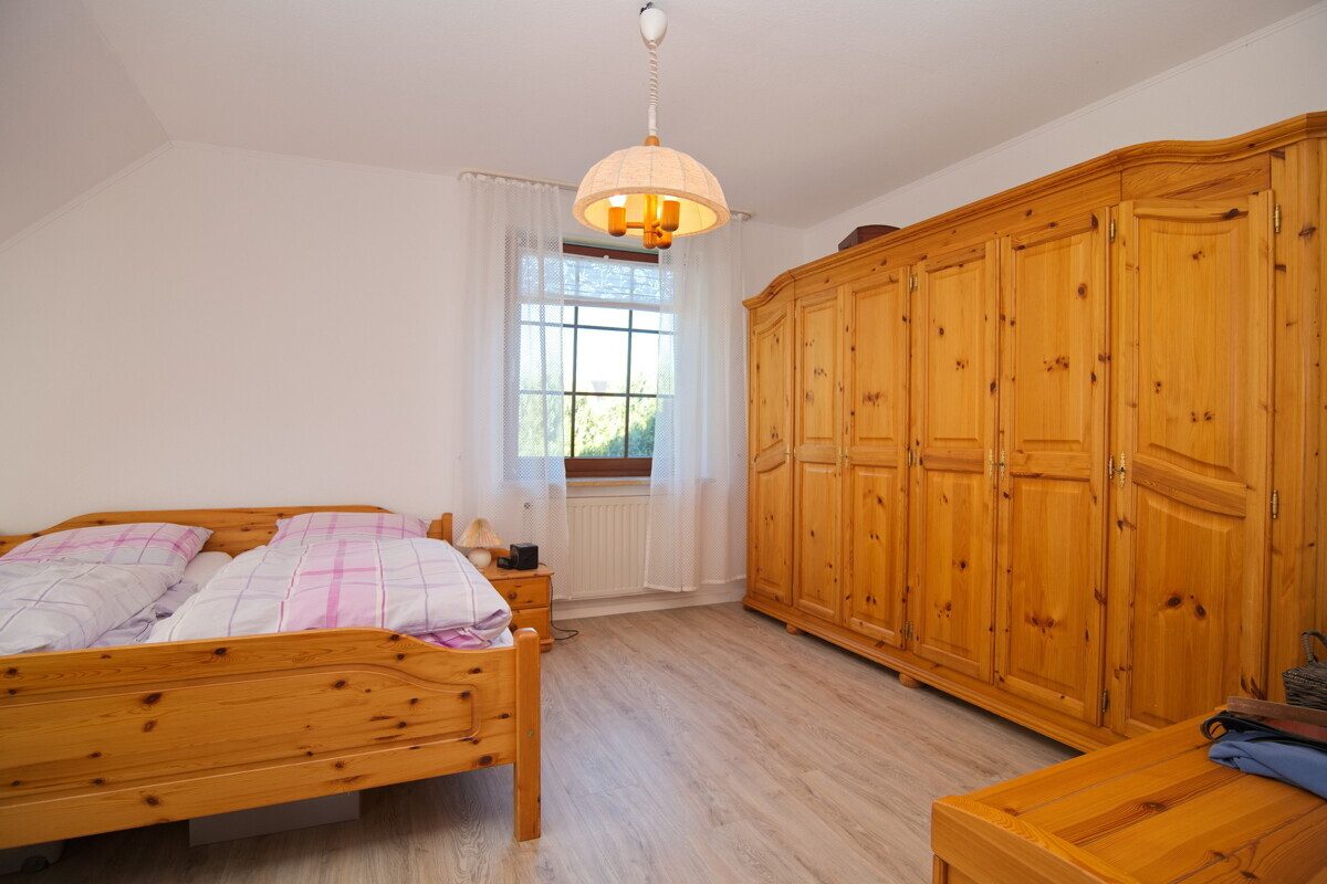 Immobilienangebot - Henstedt-Ulzburg - Haus_Wohnung - Attraktive Doppelhaushälfte mit großzügigem Vollkeller und Garagenstellplatz in Henstedt-Ulzburg