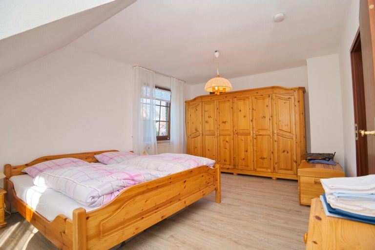 Immobilienangebot - Henstedt-Ulzburg - Haus_Wohnung - Attraktive Doppelhaushälfte mit großzügigem Vollkeller und Garagenstellplatz in Henstedt-Ulzburg