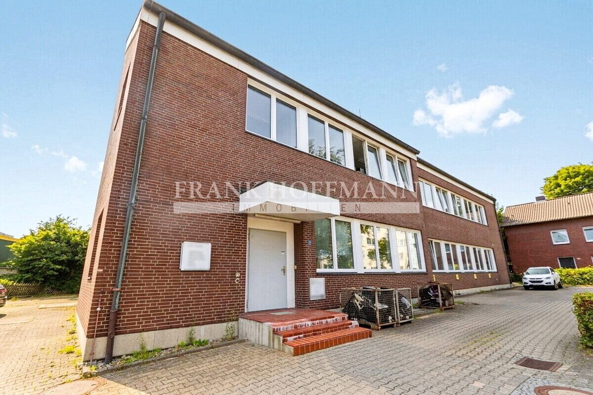Immobilienangebot - Schwarzenbek - Commercial_Büro - Bürofläche im 2. Obergeschoss – ca. 79 m²