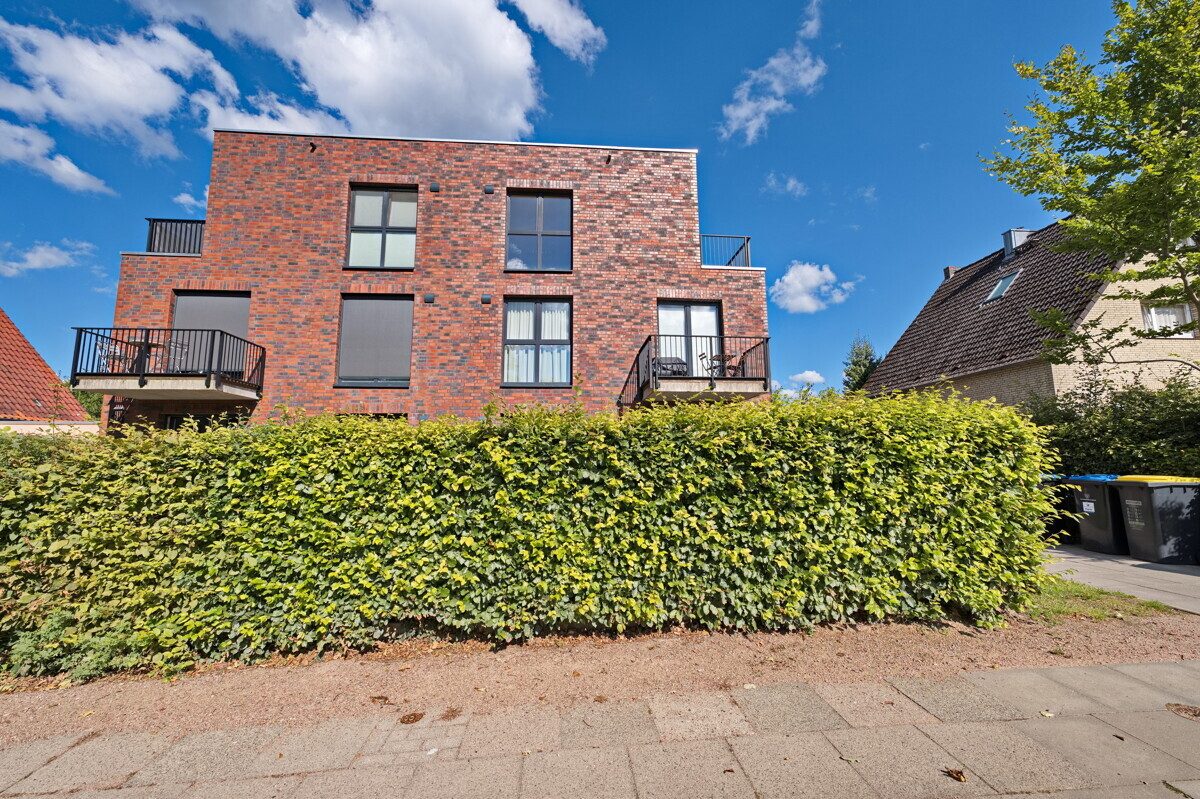Immobilienangebot - Hamburg - Haus_Wohnung - Neubau: Zwei-Zimmer-Wohnung mit Balkon in ruhiger Seitenstraße von Meiendorf.