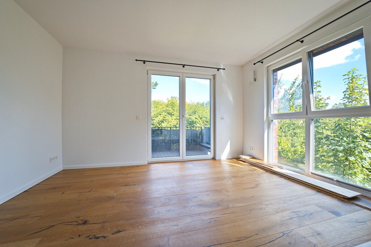 Immobilienangebot - Hamburg - Haus_Wohnung - Neubau: Zwei-Zimmer-Wohnung mit Balkon in ruhiger Seitenstraße von Meiendorf.