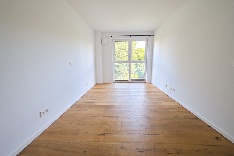 Immobilienangebot - Hamburg - Haus_Wohnung - Neubau: Zwei-Zimmer-Wohnung mit Balkon in ruhiger Seitenstraße von Meiendorf.