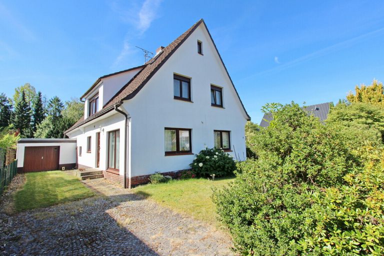 Immobilienangebot - Wedel - Haus_Wohnung - PROVISIONSFREI - Geräumiges Einfamilienhaus mit ELW & Garage auf großzügigem Grundstück in Wedel