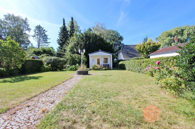 Immobilienangebot - Wedel - Haus_Wohnung - PROVISIONSFREI - Geräumiges Einfamilienhaus mit ELW & Garage auf großzügigem Grundstück in Wedel