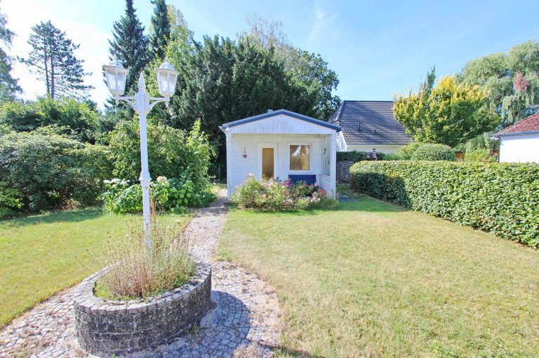 Immobilienangebot - Wedel - Haus_Wohnung - PROVISIONSFREI - Geräumiges Einfamilienhaus mit ELW & Garage auf großzügigem Grundstück in Wedel