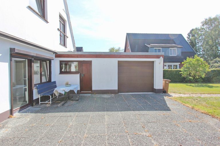 Immobilienangebot - Wedel - Haus_Wohnung - PROVISIONSFREI - Geräumiges Einfamilienhaus mit ELW & Garage auf großzügigem Grundstück in Wedel