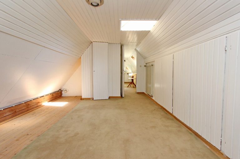 Immobilienangebot - Wedel - Haus_Wohnung - PROVISIONSFREI - Geräumiges Einfamilienhaus mit ELW & Garage auf großzügigem Grundstück in Wedel