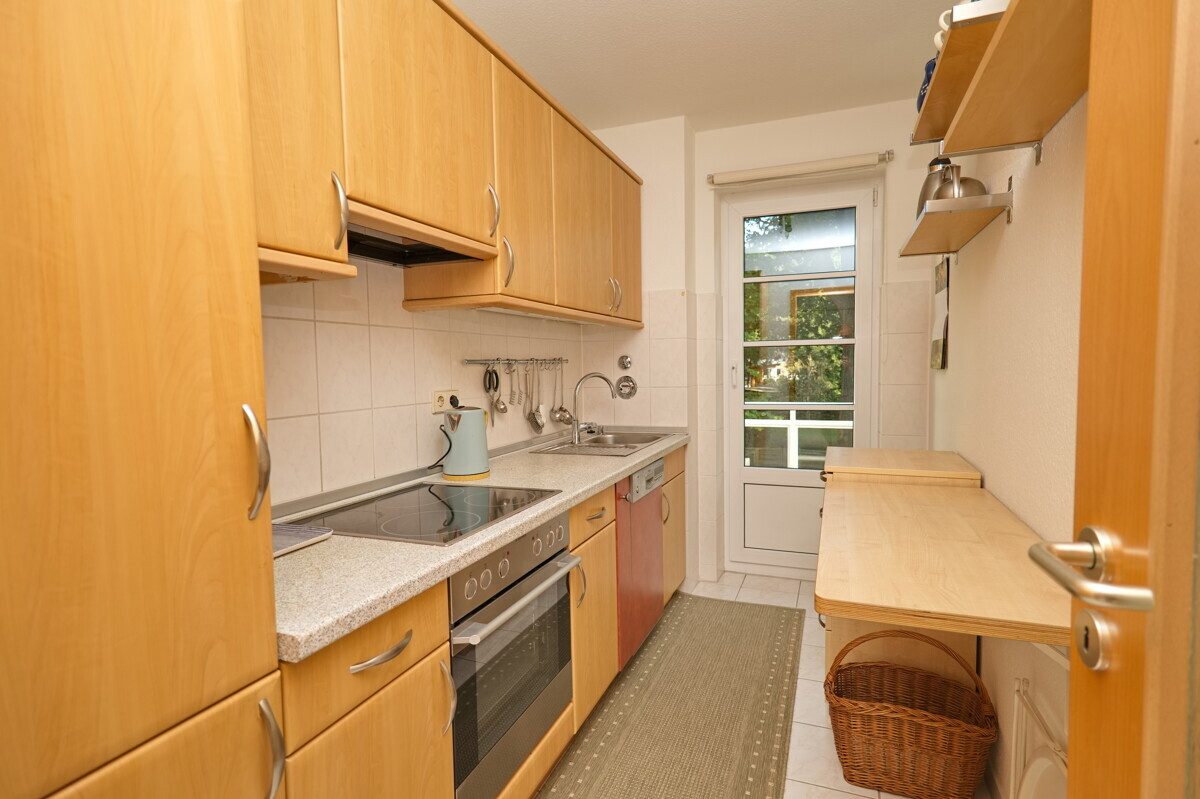 Immobilienangebot - Hamburg - Haus_Wohnung - Attraktive 2-Zimmer-Eigentumswohnung mit Balkon und Tiefgaragen-Stellplatz in Hamburg-Volksdorf