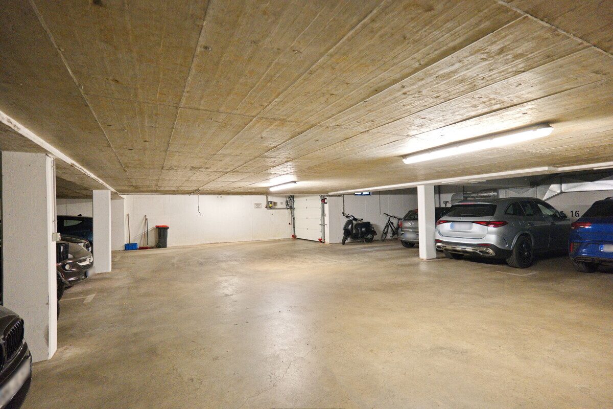 Immobilienangebot - Hamburg - Haus_Wohnung - Attraktive 2-Zimmer-Eigentumswohnung mit Balkon und Tiefgaragen-Stellplatz in Hamburg-Volksdorf