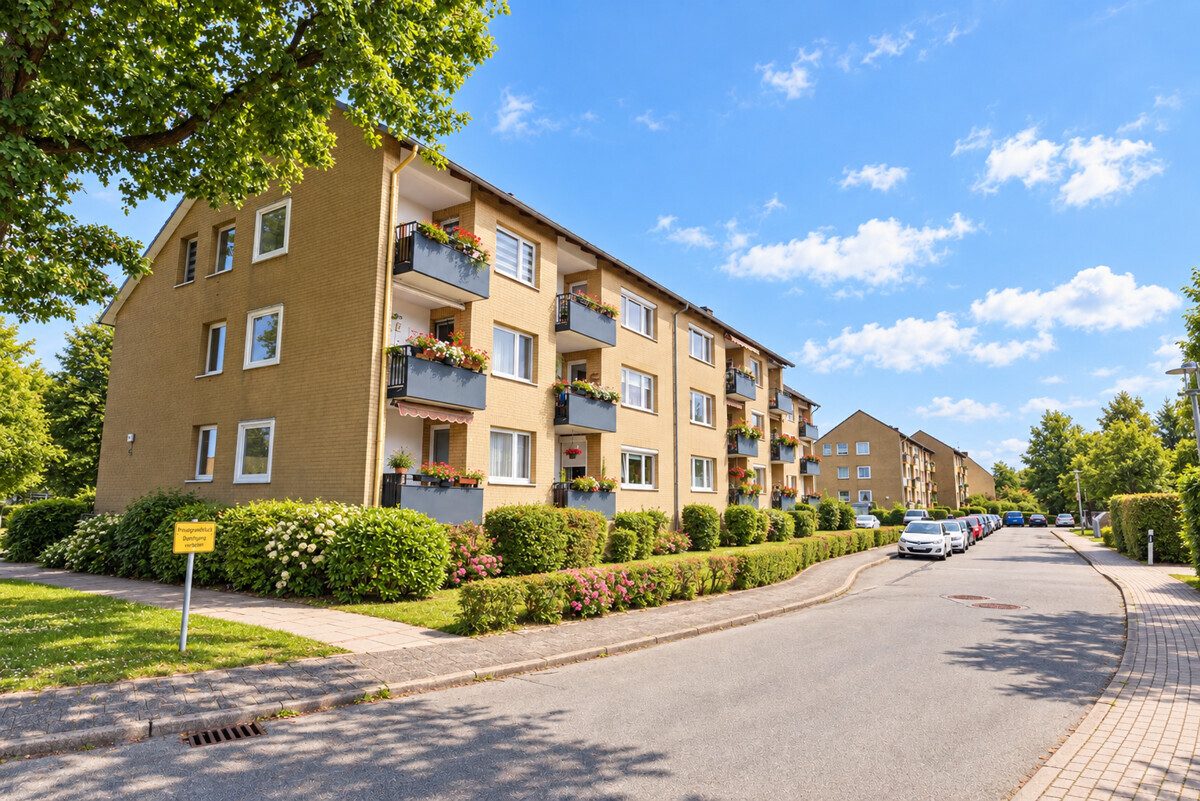 Immobilienangebot - Uetersen - Haus_Wohnung - Dachgeschosswohnung mit Stellplatz in ruhiger Lage von Uetersen
