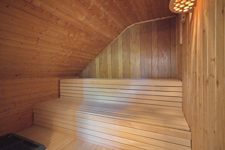 Immobilienangebot - Kaltenkirchen - Haus_Wohnung - Großzügig & Lichtdurchflutet - Einfamilienhaus mit Pool & Sauna in ruhiger Lage von Kaltenkirchen