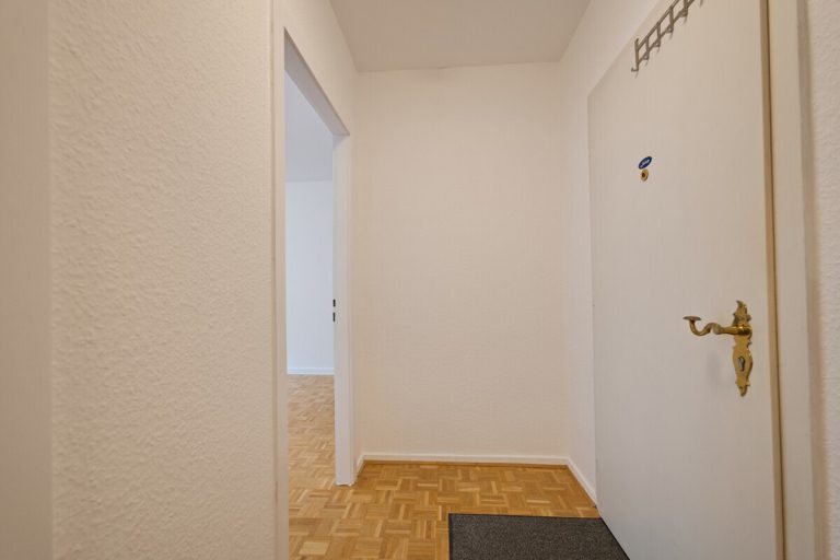 Immobilienangebot - Hamburg - Haus_Wohnung - Freilieferbare und gepflegte 1-Zimmer-Wohnung in ruhiger Lage von Hamburg