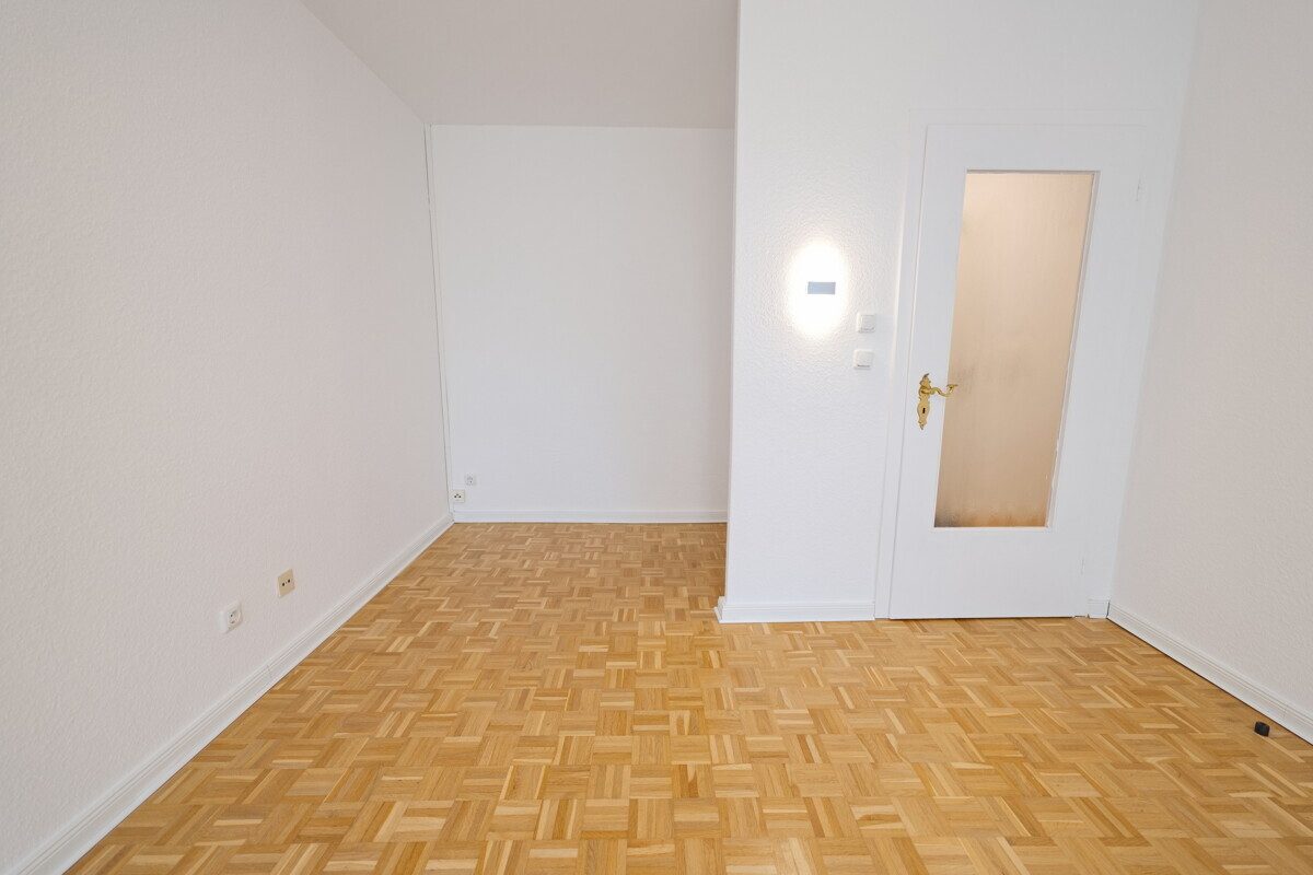 Immobilienangebot - Hamburg - Haus_Wohnung - Freilieferbare und gepflegte 1-Zimmer-Wohnung in ruhiger Lage von Hamburg