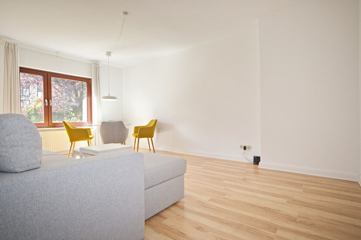Immobilienangebot - Hamburg - Haus_Wohnung - Selbstnutzung oder Kapitalanlage – 2-Zi.-ETW mit Balkon in Hamburg-Eimsbüttel