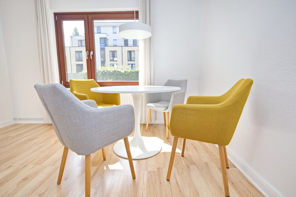 Immobilienangebot - Hamburg - Haus_Wohnung - Selbstnutzung oder Kapitalanlage – 2-Zi.-ETW mit Balkon in Hamburg-Eimsbüttel