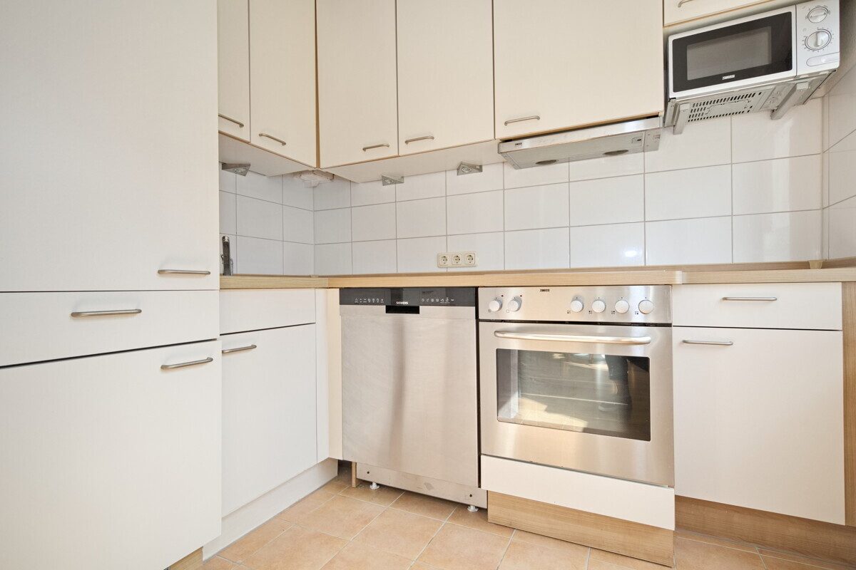 Immobilienangebot - Hamburg - Haus_Wohnung - Selbstnutzung oder Kapitalanlage – 2-Zi.-ETW mit Balkon in Hamburg-Eimsbüttel