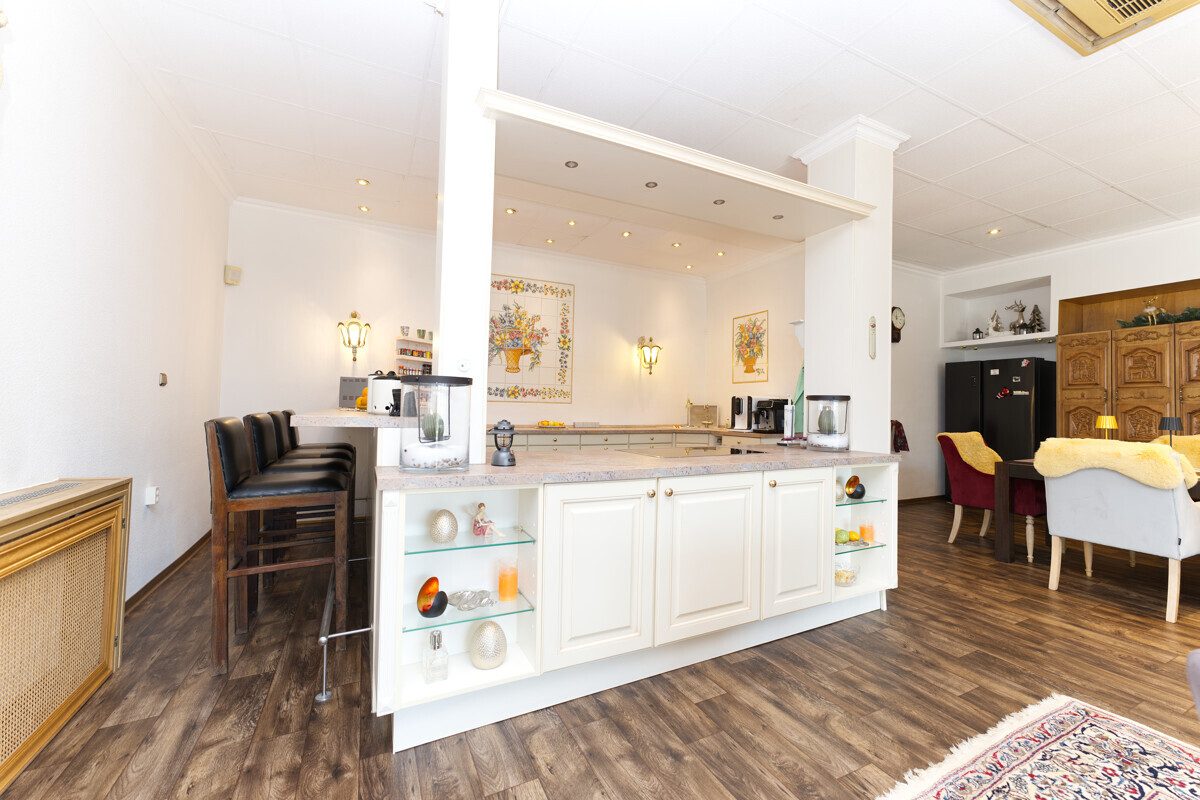 Immobilienangebot - Sievershütten - Haus_Wohnung - Traumhaftes Anwesen mit Gewerbeflächen und Wohneinheiten