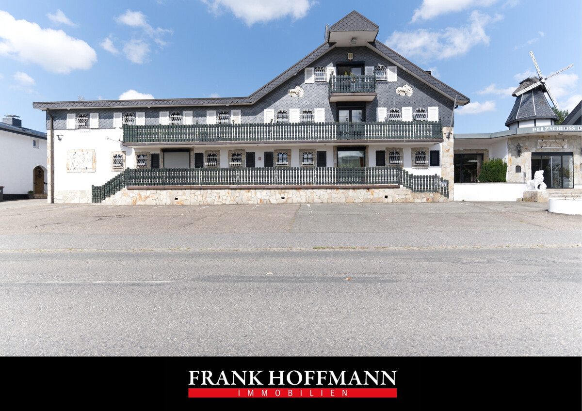Immobilienangebot - Sievershütten - Haus_Wohnung - Traumhaftes Anwesen mit Gewerbeflächen und Wohneinheiten