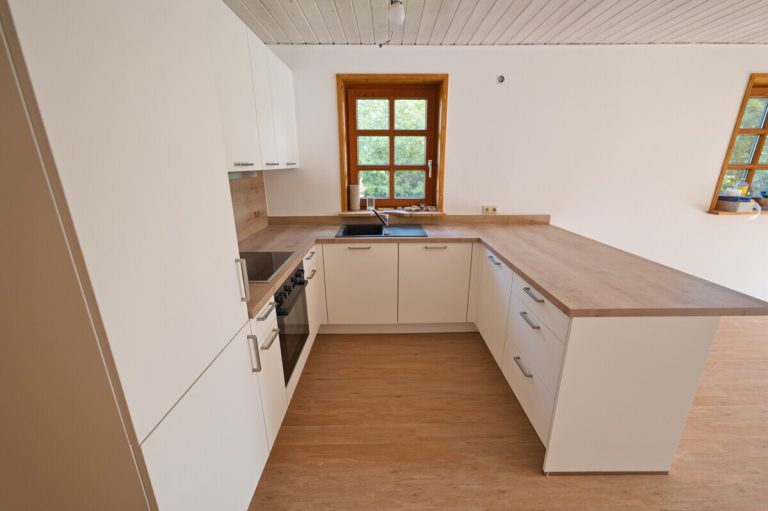 Immobilienangebot - Rethwisch - Haus_Wohnung - Umfassend renoviertes Einfamilienhaus mit 6 Zimmern und großzügigem Grundstück in Rethwisch