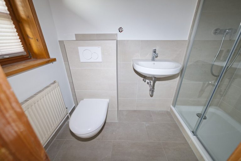 Immobilienangebot - Rethwisch - Haus_Wohnung - Umfassend renoviertes Einfamilienhaus mit 6 Zimmern und großzügigem Grundstück in Rethwisch