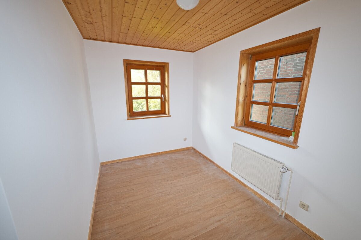Immobilienangebot - Rethwisch - Haus_Wohnung - Umfassend renoviertes Einfamilienhaus mit 6 Zimmern und großzügigem Grundstück in Rethwisch