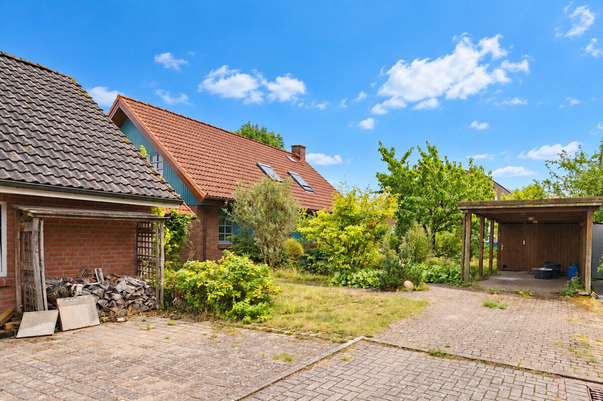 Immobilienangebot - Rethwisch - Haus_Wohnung - Umfassend renoviertes Einfamilienhaus mit 6 Zimmern und großzügigem Grundstück in Rethwisch