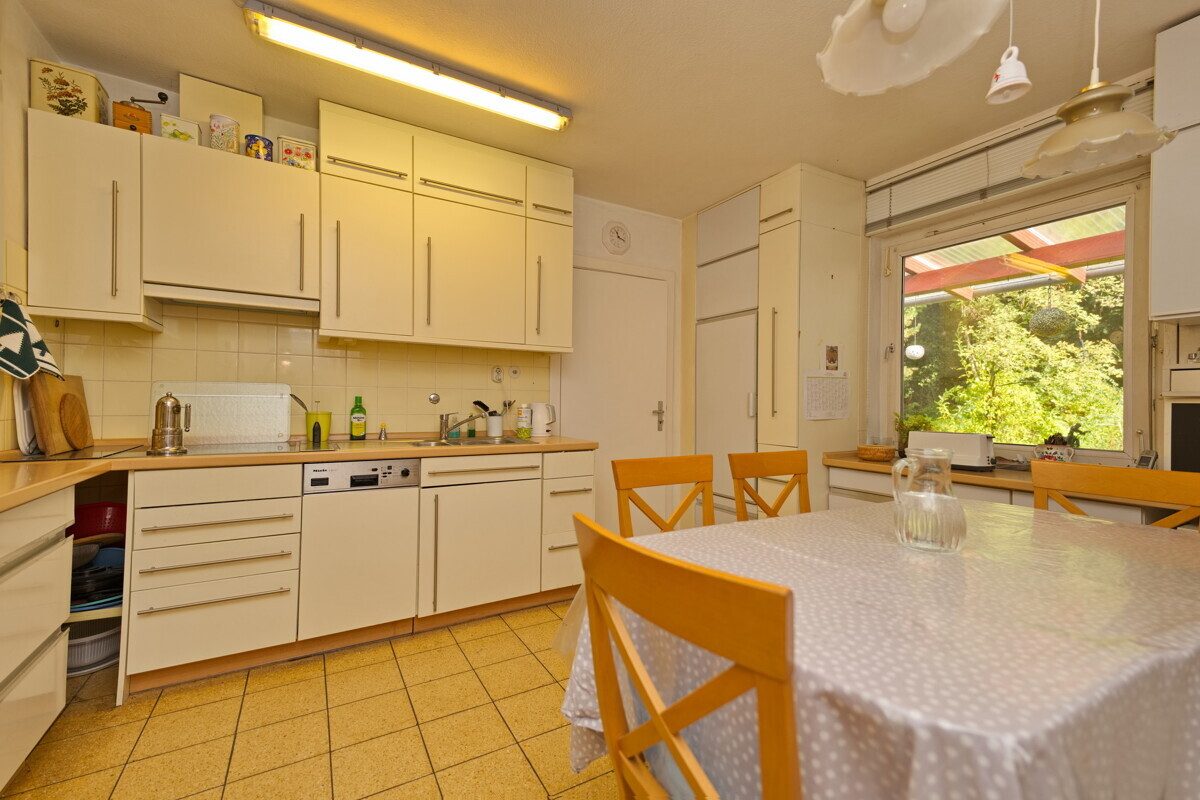 Küche Immobilienangebot - Hitzhusen - Haus_Wohnung - Gut geschnittener Bungalow mit fantastischem Blick ins Grüne im Außenbereich von Hitzhusen
